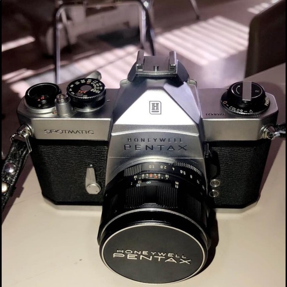 1979 Honeywell Pentax 35mm Film Camera amazing camera